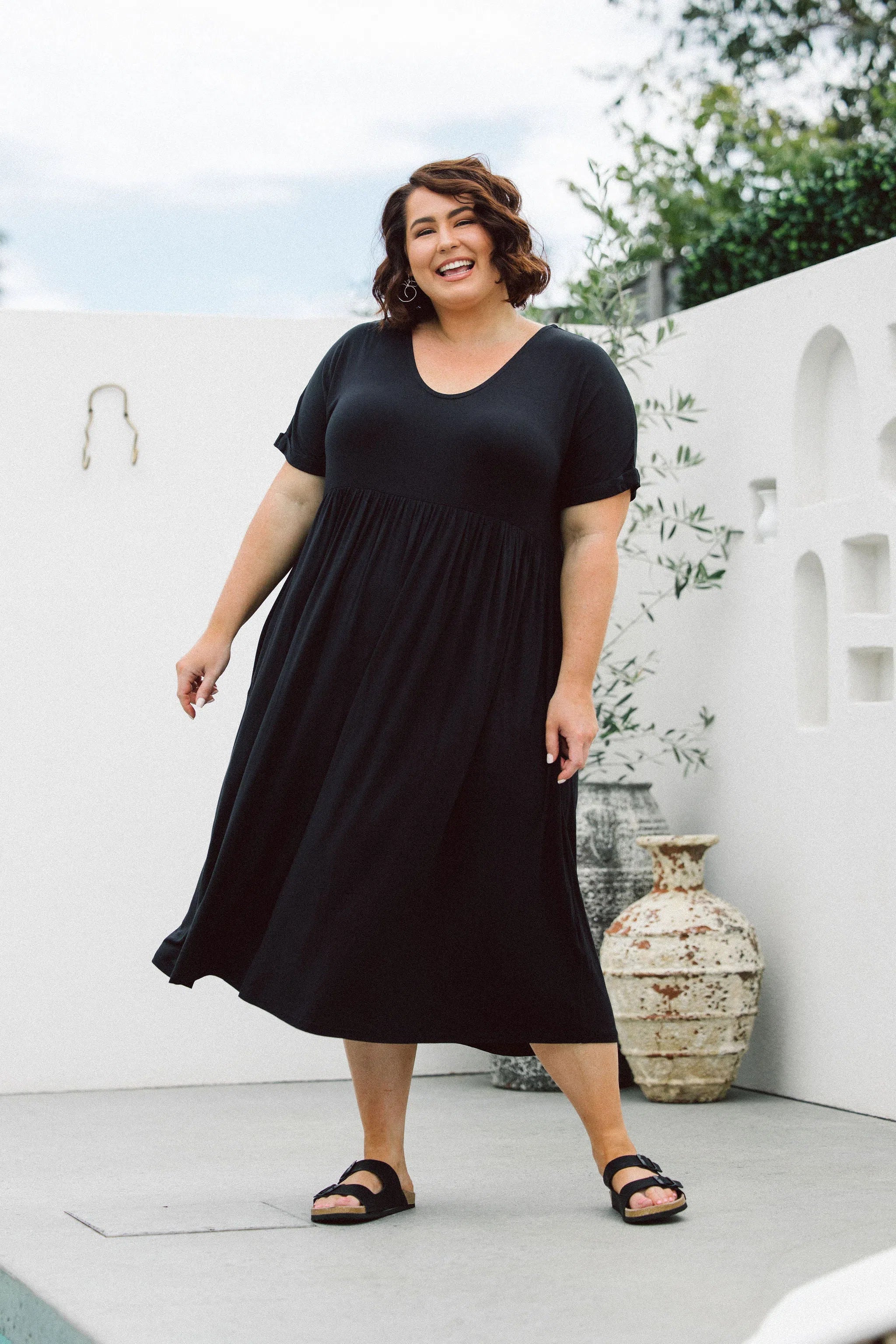 Black Plus Size Dress - Peach The Label Curvy Womens Fashion